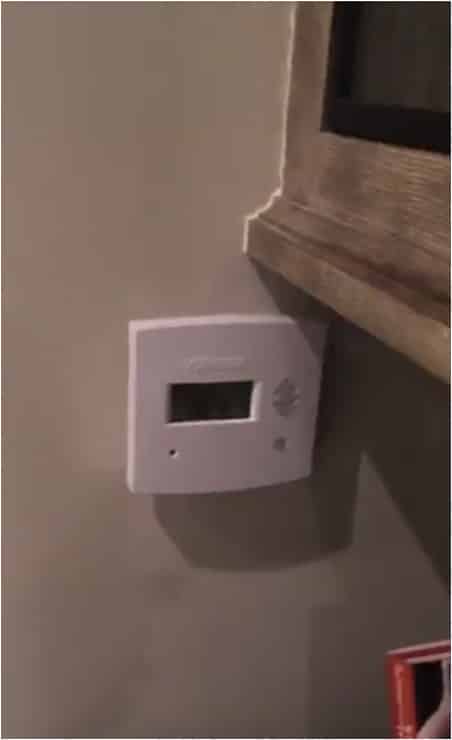 Thermostat of Arctic 0050 Ducted System with Wi-Fi Capability